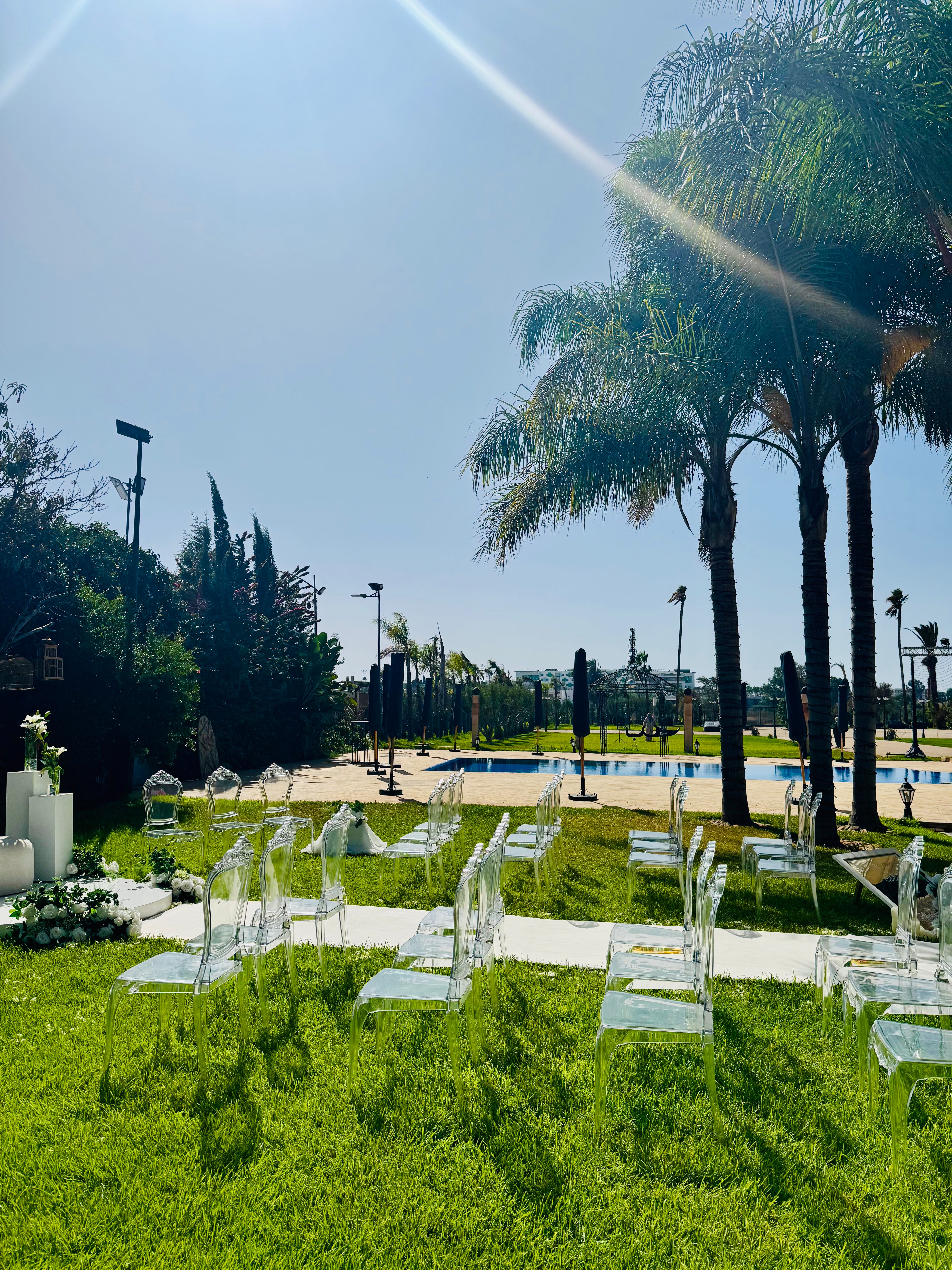 Lieu mariage extérieur avec piscine Casablanca Bouskoura Dar Laaziza jardin événement