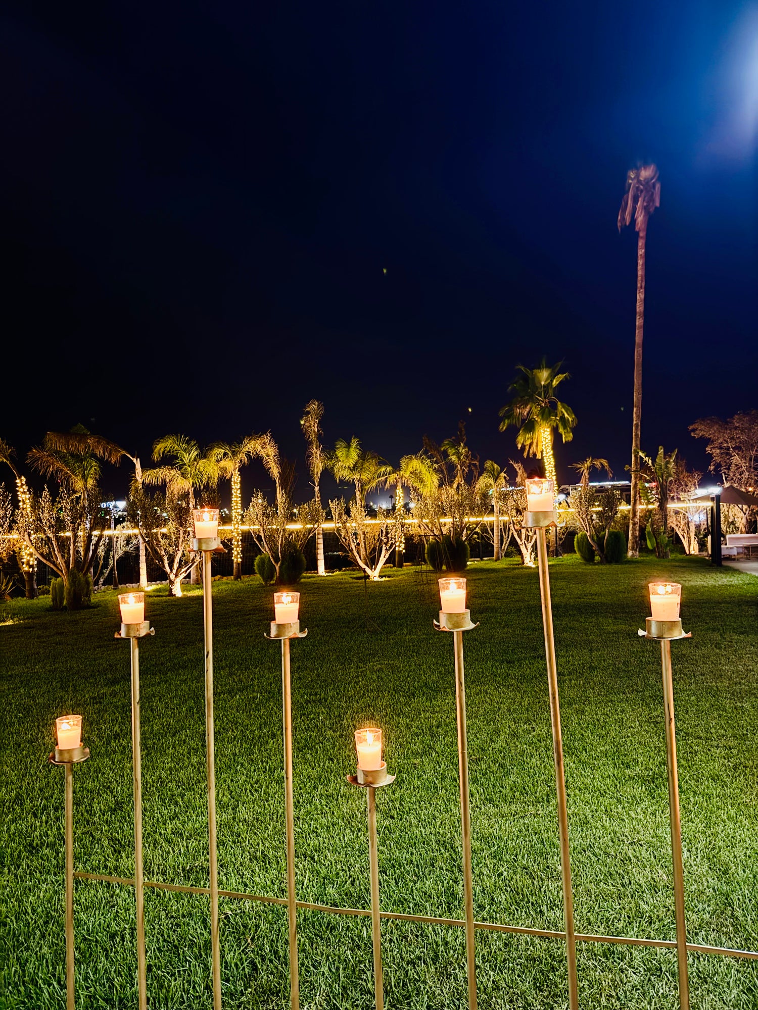 Salle de fête à Casablanca Dar Laaziza, domaine à Bouskoura avec chapiteau et jardin pour mariages et réceptions.
