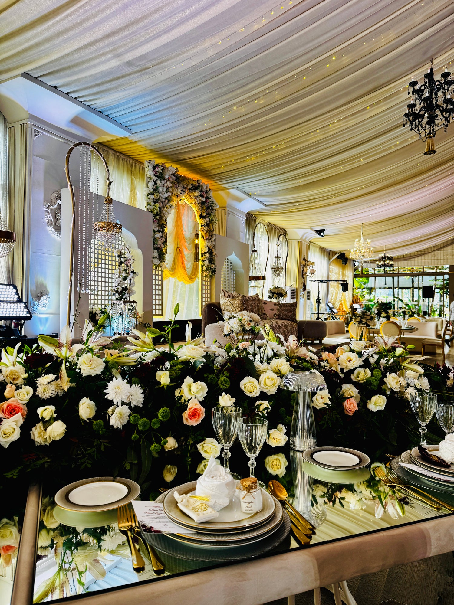 Salle de fête Dar Laaziza à Bouskoura près de Casablanca – espace modulable jusqu’à 1 500 invités.